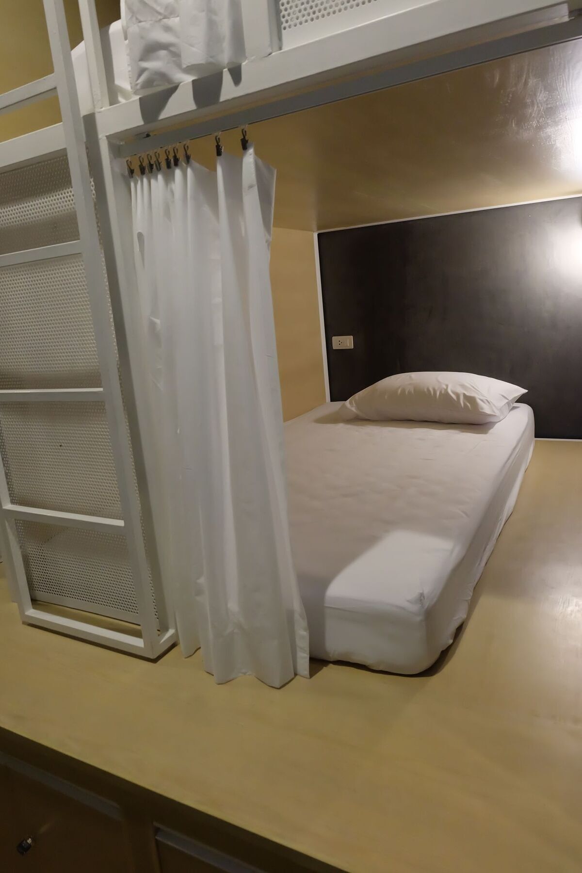 On The Bed Hostel Bangkok Exteriör bild